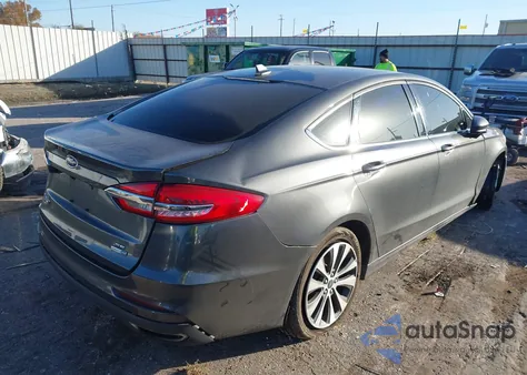 2019 Ford Fusion Se z USA, uszkodzony, nr VIN 3FA6P0T95KR270432